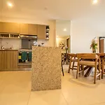 Niza Five Luxury Beach Apartments