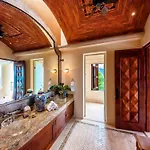 Villa Bahia - 4 Br