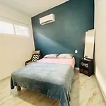 Apartamento Completo Con A/C A 2 Cuadras De La Playa