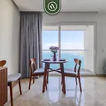 Oceanview Studio - King Bed - Pools - Beachclub