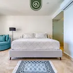 Oceanview Studio - King Bed - Pools - Beachclub