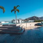 Classic Condo With Mtn View, Top Location, Pool, Gym