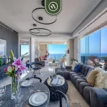 Luxury Corner Unit With Breataking Ocean Views