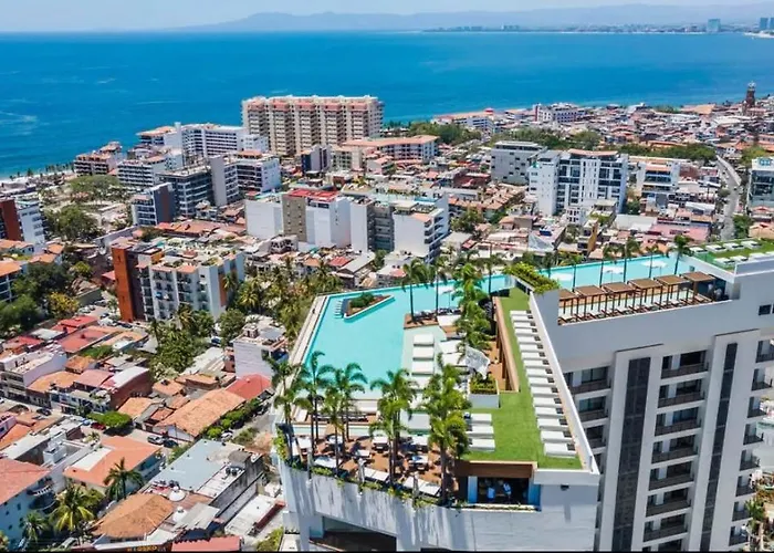 Luxury Condo-In The Heart Of Zona Romantica, Steps From Restaurants, Shops And Nightlife