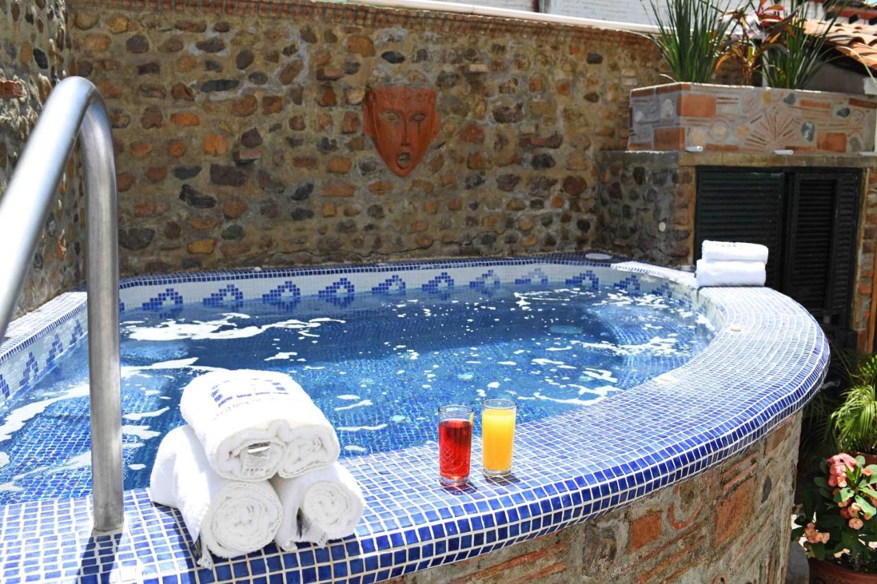 Lgbtq Hotel&suites - Hacienda Vallarta 3* Puerto Vallarta