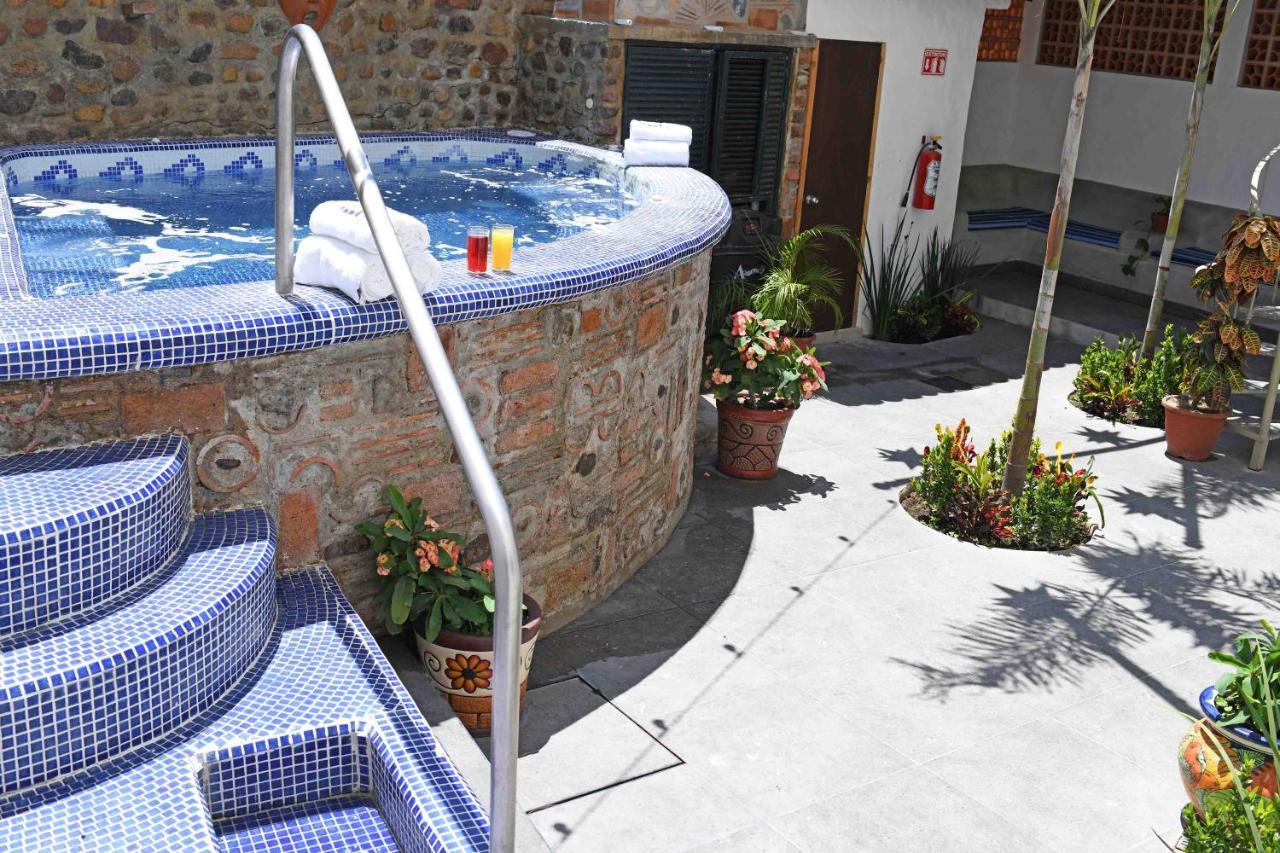 Lgbtq Hotel&suites - Hacienda Vallarta Hotel