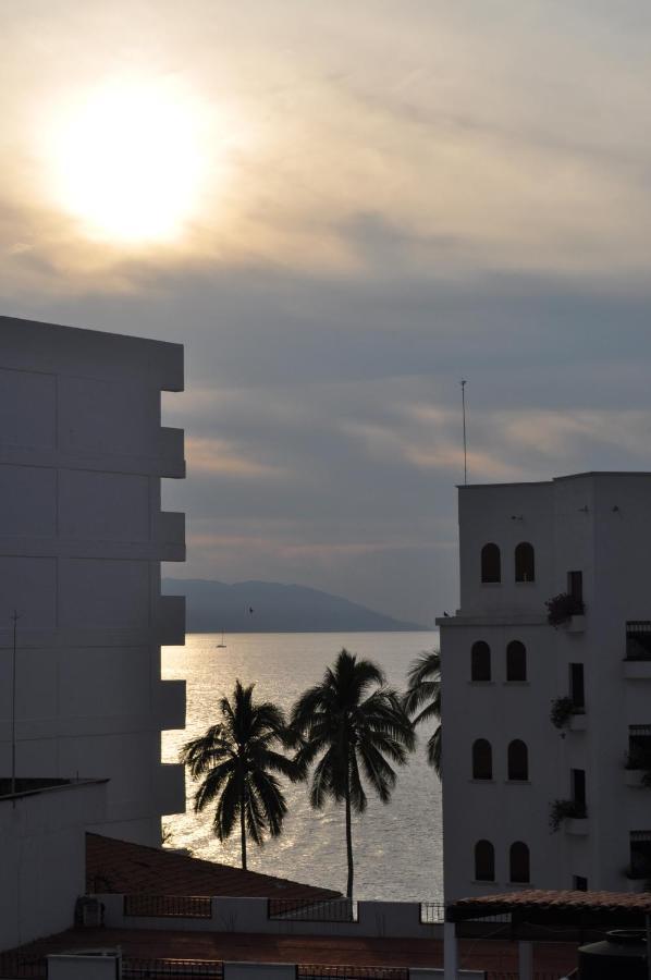 Lgbtq Hotel&suites - Hacienda Vallarta Hotel 3*