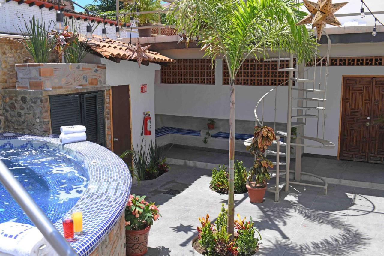 Lgbtq Hotel&suites - Hacienda Vallarta Hotel 3*