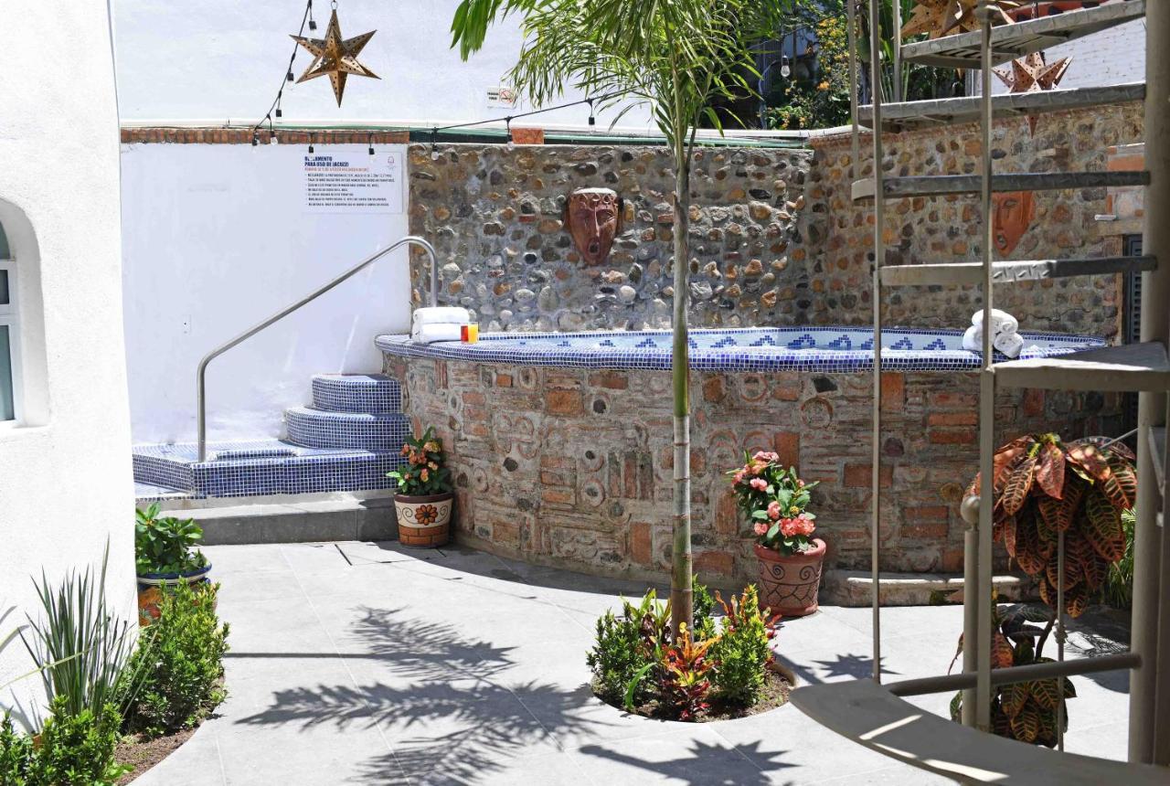 Lgbtq Hotel&suites - Hacienda Vallarta 3*