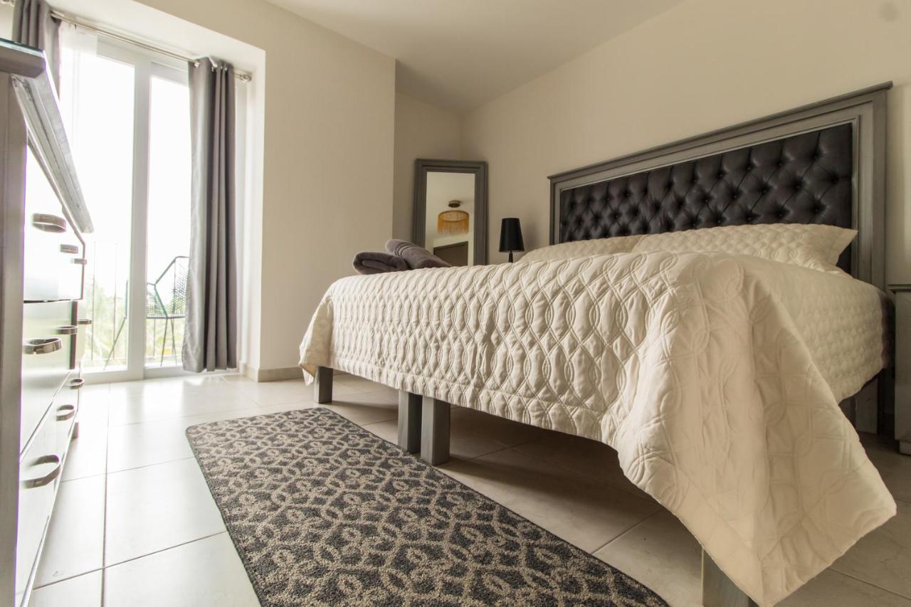Niza Five Luxury