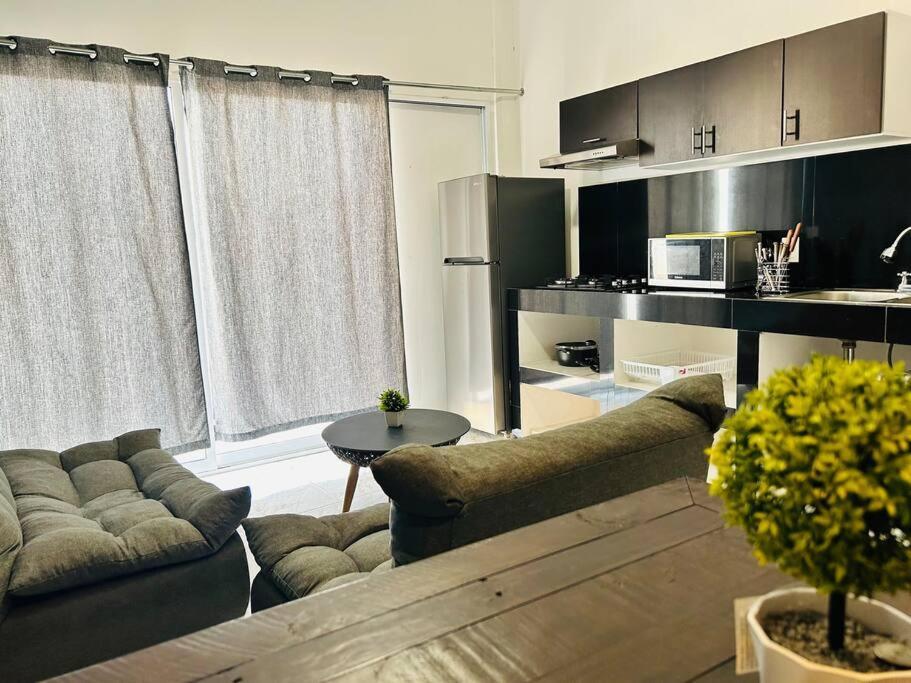 Apartamento Completo Con A/c A 2 Cuadras De La Playa *