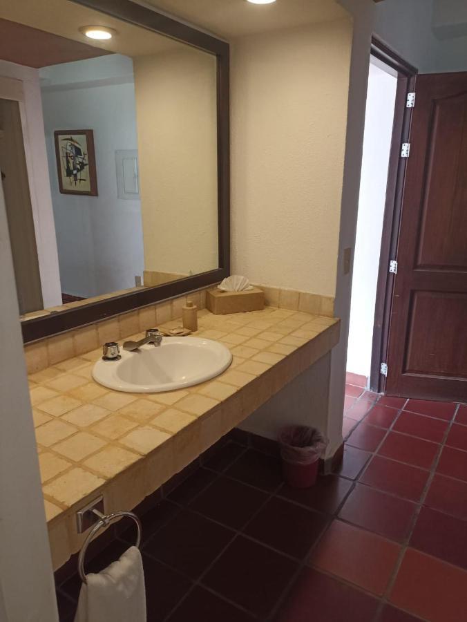 Apartamento One Street -beach Front Spacious 1bd 1ba Fabulous View In Zona Romantic Puerto Vallarta