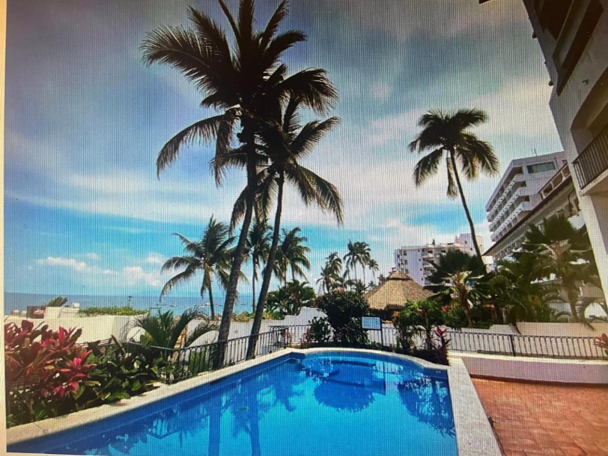 One Street -beach Front Spacious 1bd 1ba Fabulous View In Zona Romantic Apartamento