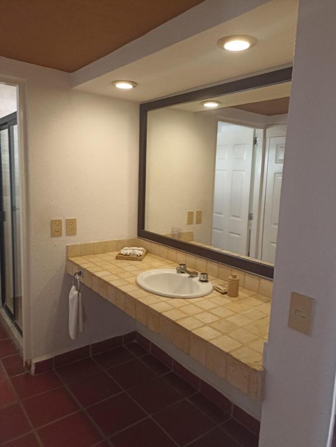 Apartamento One Street -beach Front Spacious 1bd 1ba Fabulous View In Zona Romantic *