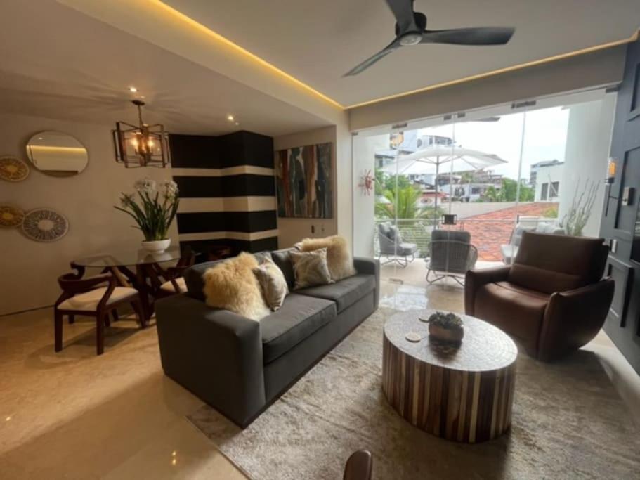 Apartment Luxury Condo-in The Heart Of Zona Romantica, Steps From Restaurants, Shops And Nightlife