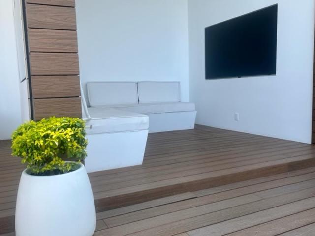 Luxury Condo-in The Heart Of Zona Romantica, Steps From Restaurants, Shops And Nightlife Apartment Puerto Vallarta