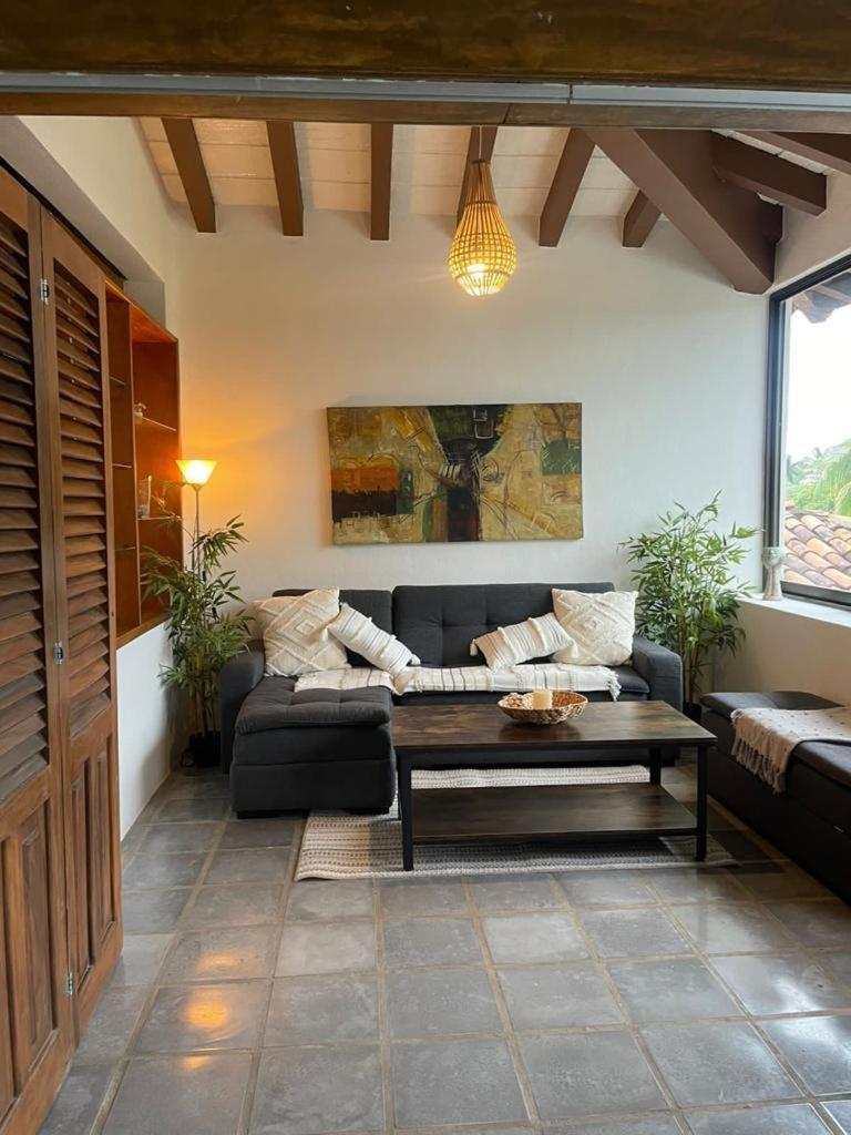 One Bedroom In Marina *