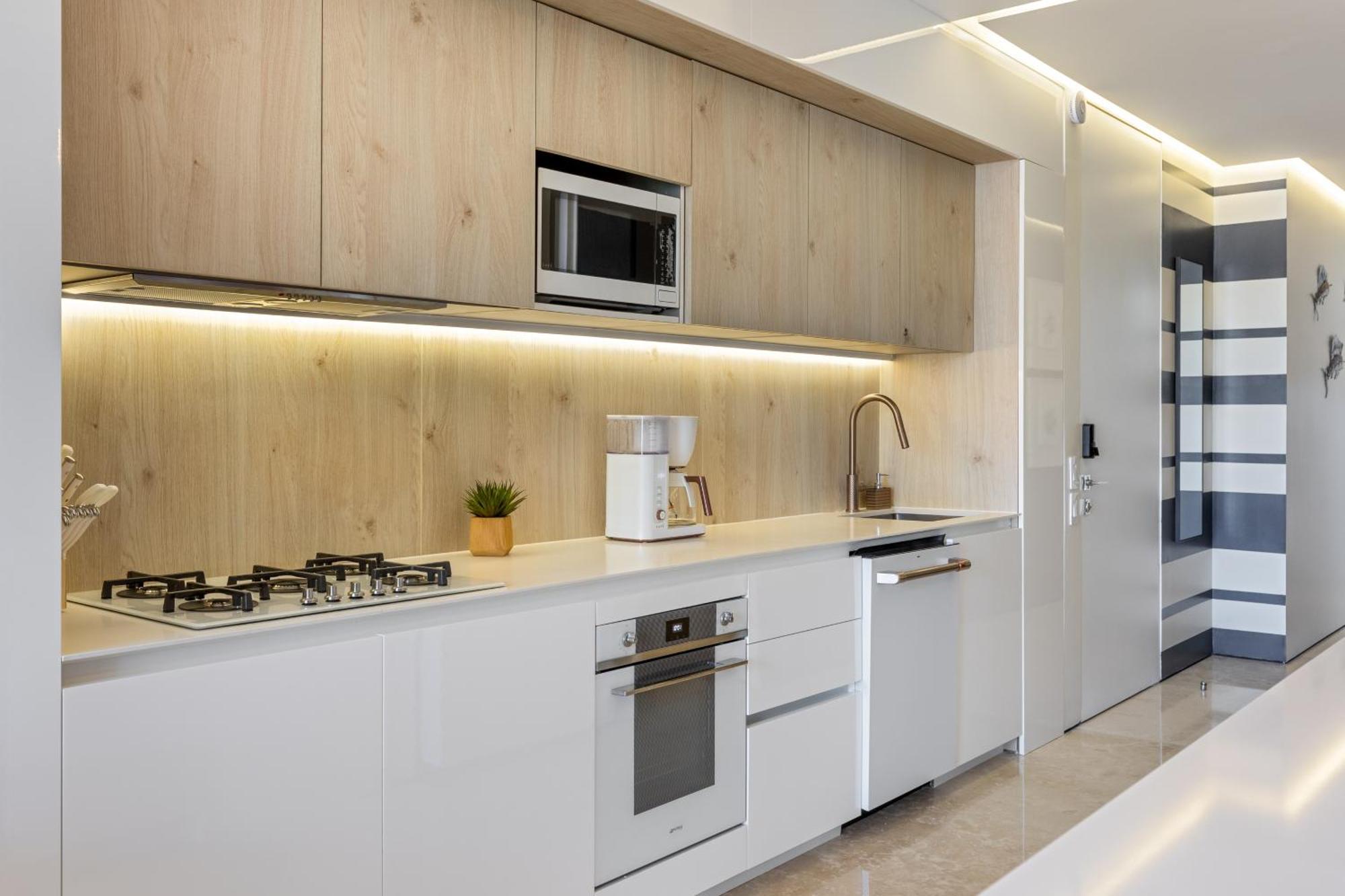 Luxury Condo-in The Heart Of Zona Romantica, Steps From Restaurants, Shops And Nightlife Apartment Puerto Vallarta