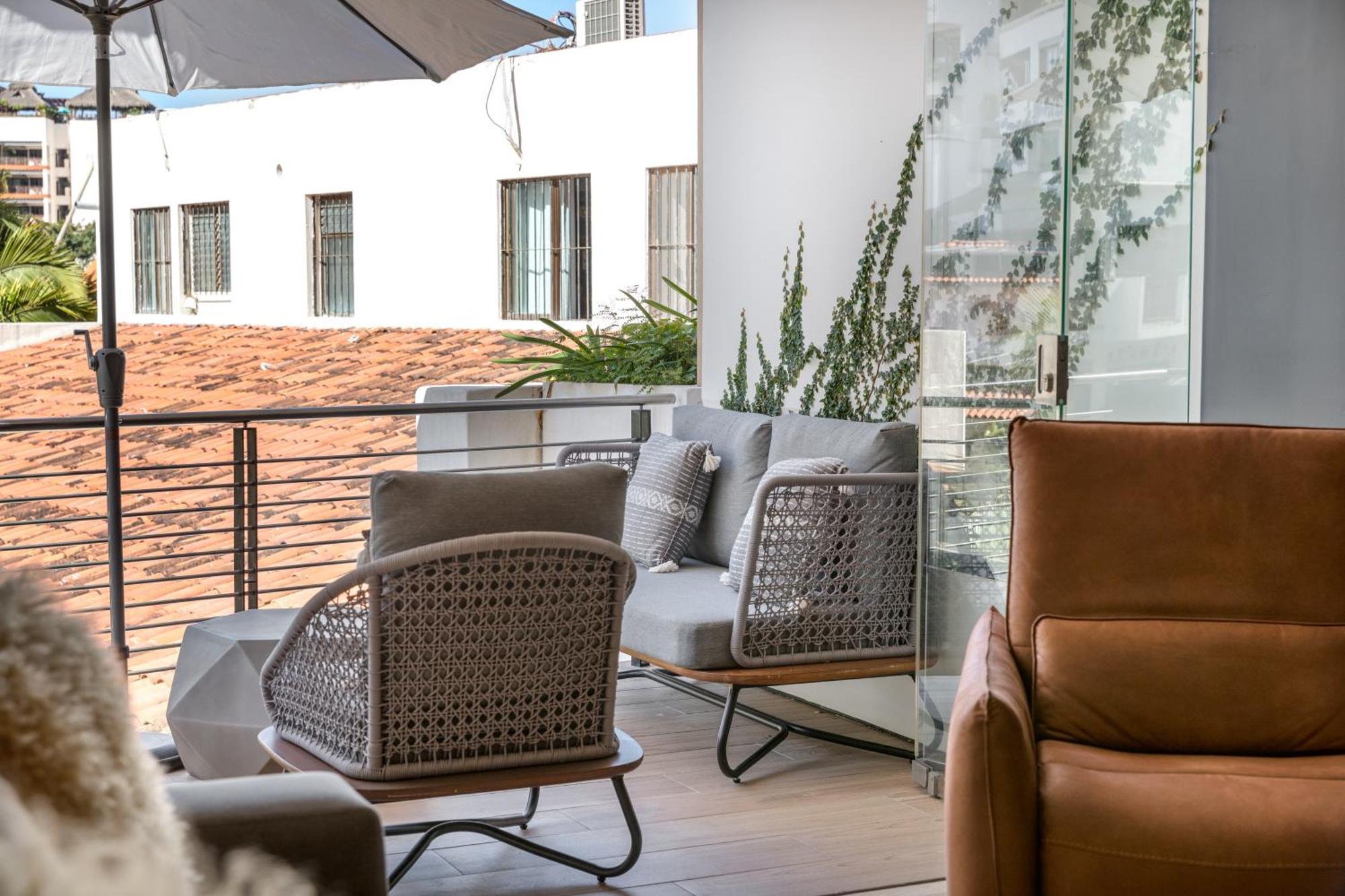 Luxury Condo-in The Heart Of Zona Romantica, Steps From Restaurants, Shops And Nightlife Puerto Vallarta