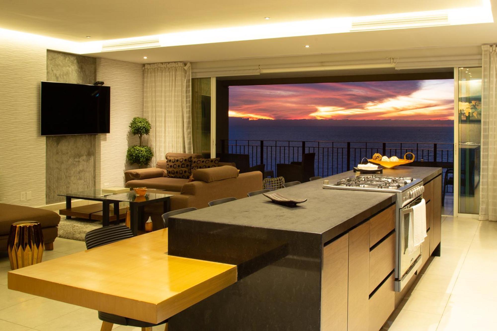 Gorgeous 15 Floor Grand Venetian Apartment Puerto Vallarta
