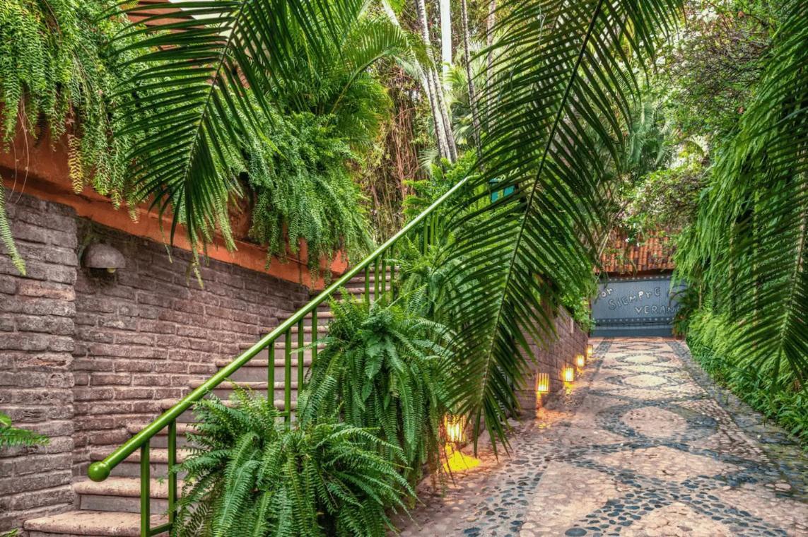 Beachfront Summer Villa Puerto Vallarta