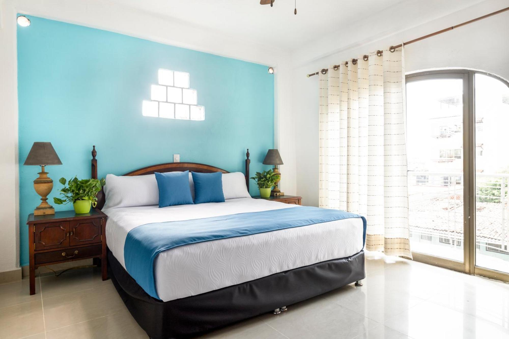 Hotel Pueblito Vallarta 3*