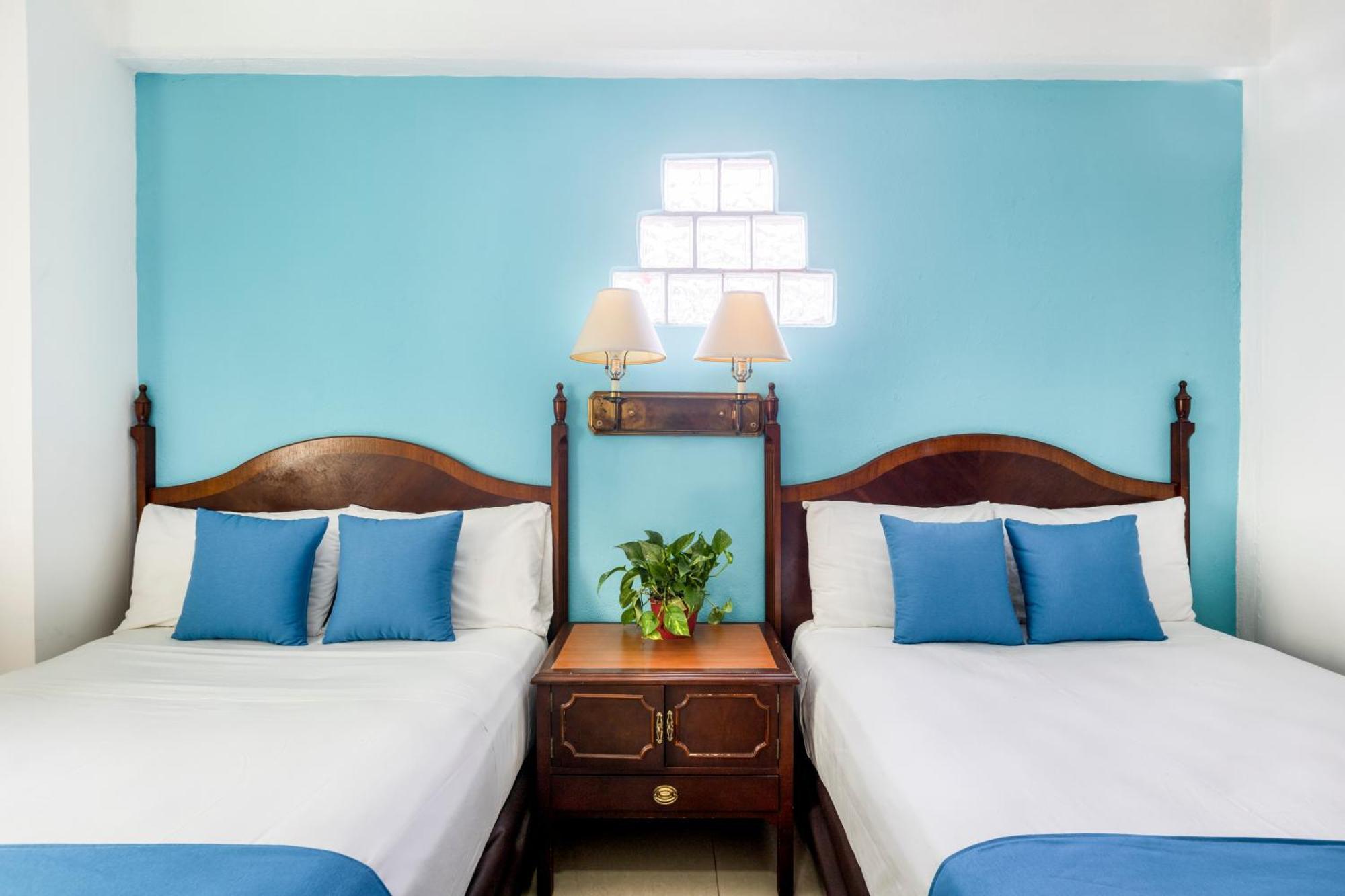 Hotel Pueblito Vallarta 3*
