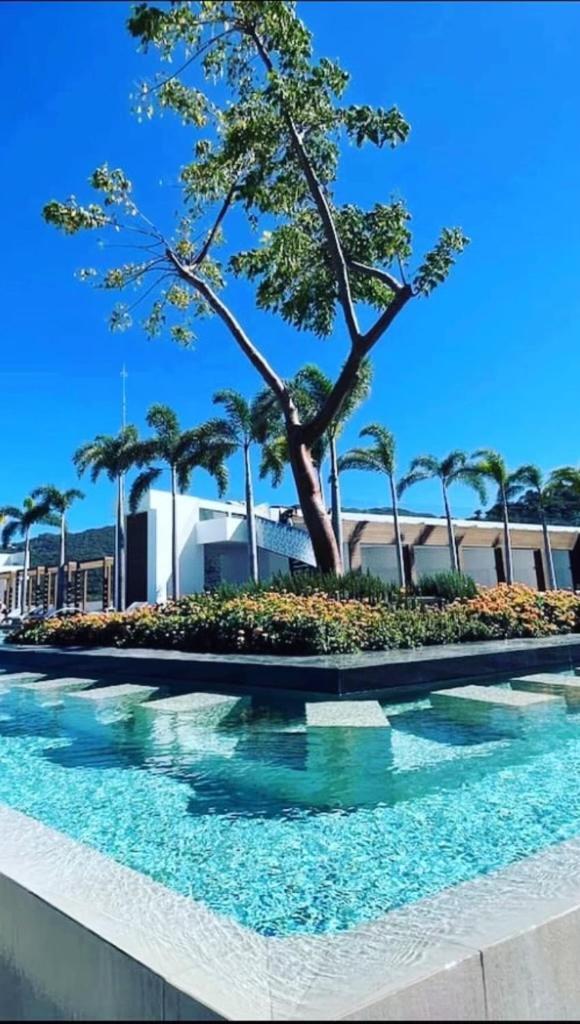 Luxury Condo-in The Heart Of Zona Romantica, Steps From Restaurants, Shops And Nightlife Apartment