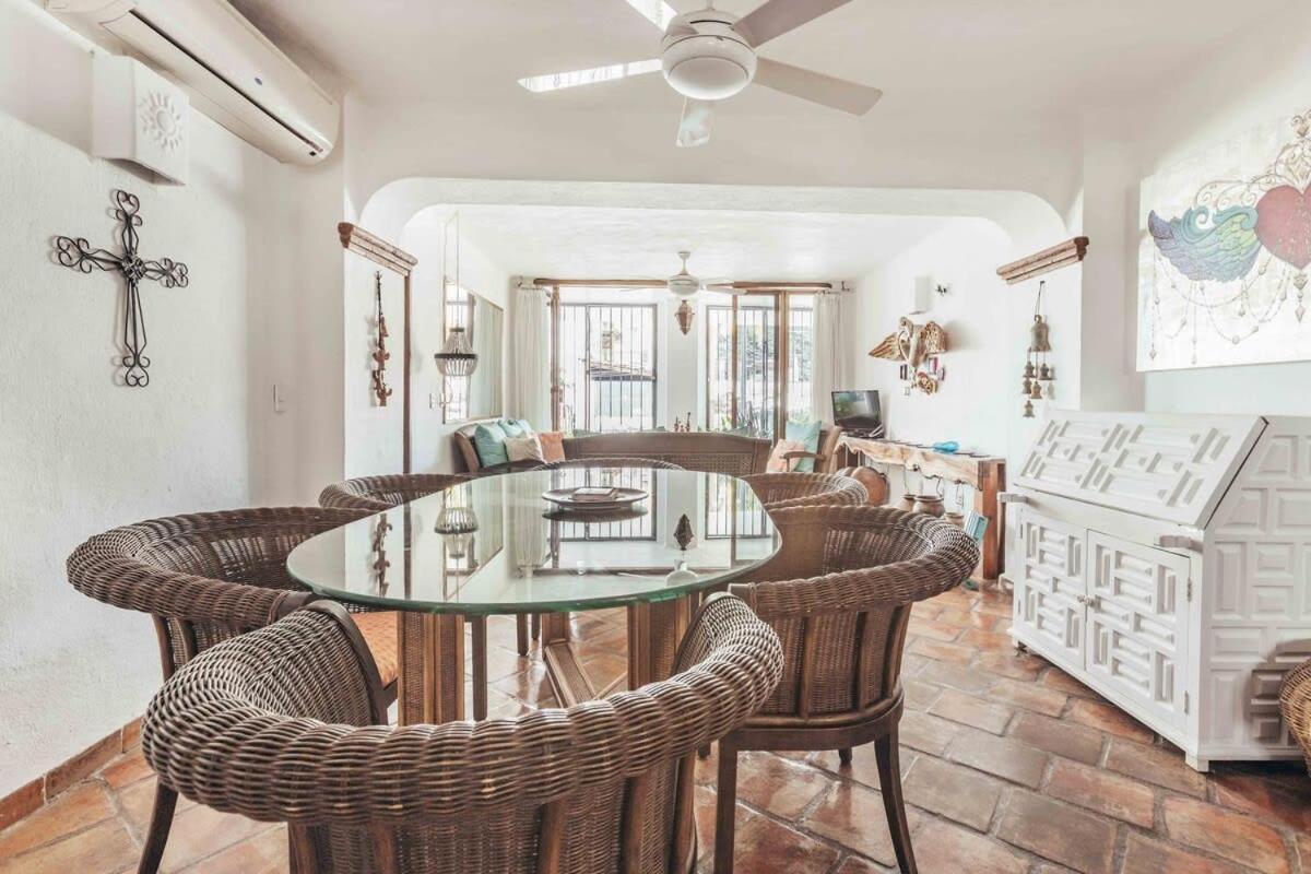 Front Building 2br Condo-balcony-beach-pool Apartment *