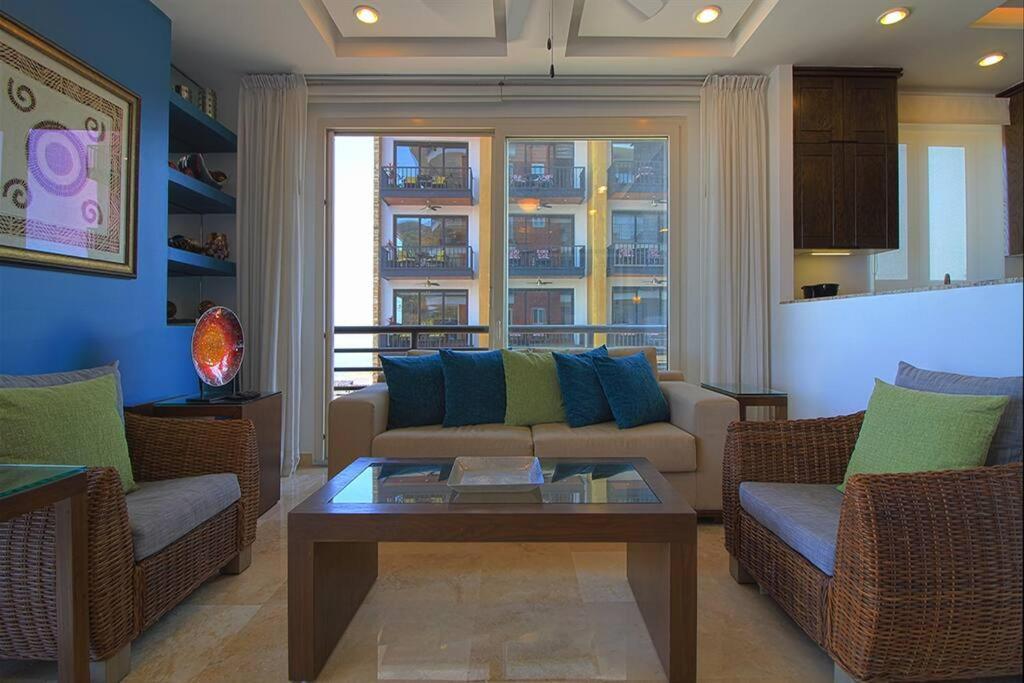 Pinnacle Resort-style - Luxurious Balcony Puerto Vallarta