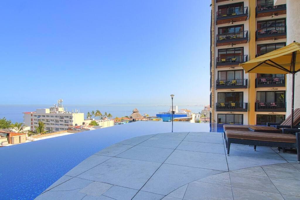 Pinnacle Resort-style - Luxurious Balcony Puerto Vallarta
