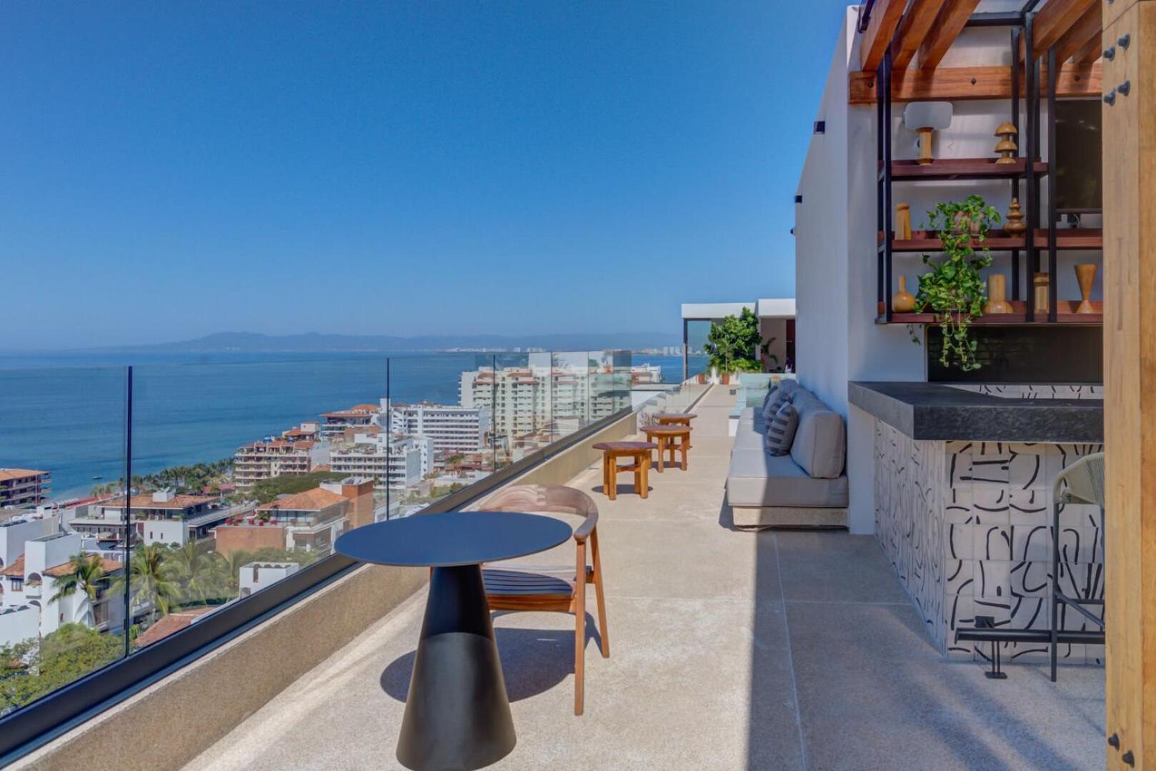 Sail View 105 Vallarta, Ocean View Apartment