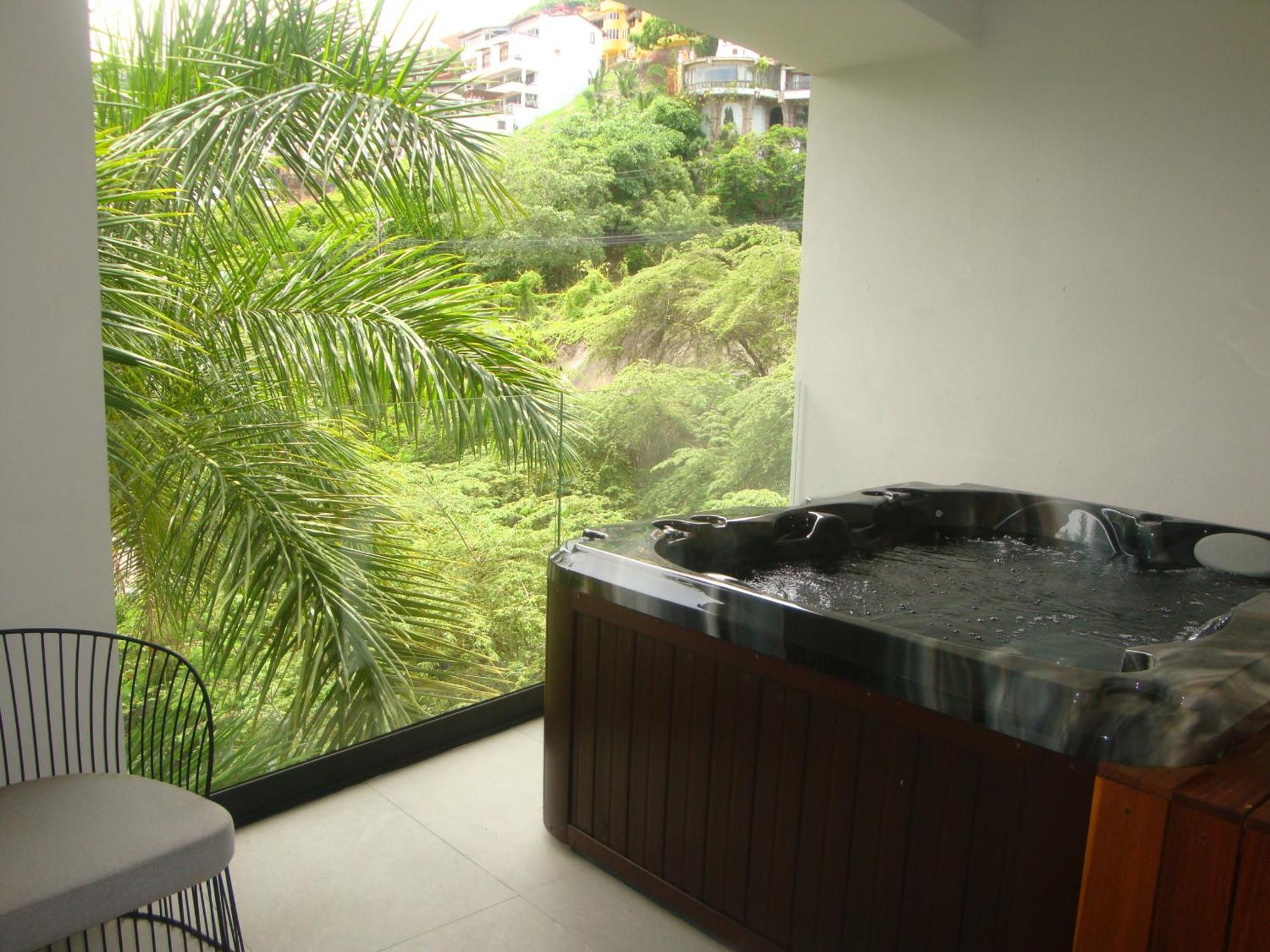 Romance En Sail View Vallarta Apartment