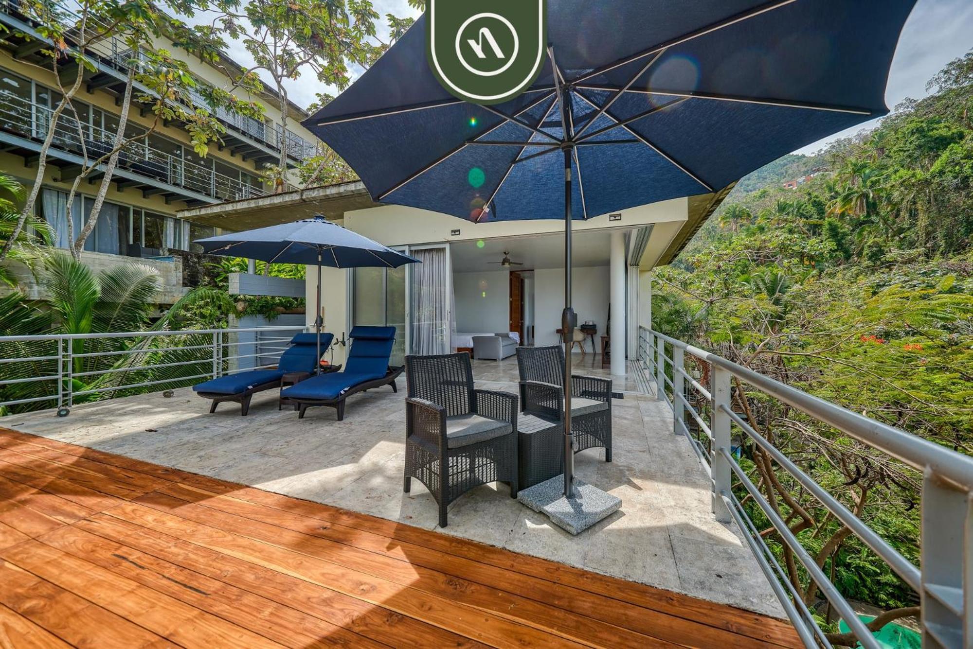 Amazing House With Private Pool - Rooftop Holiday home *