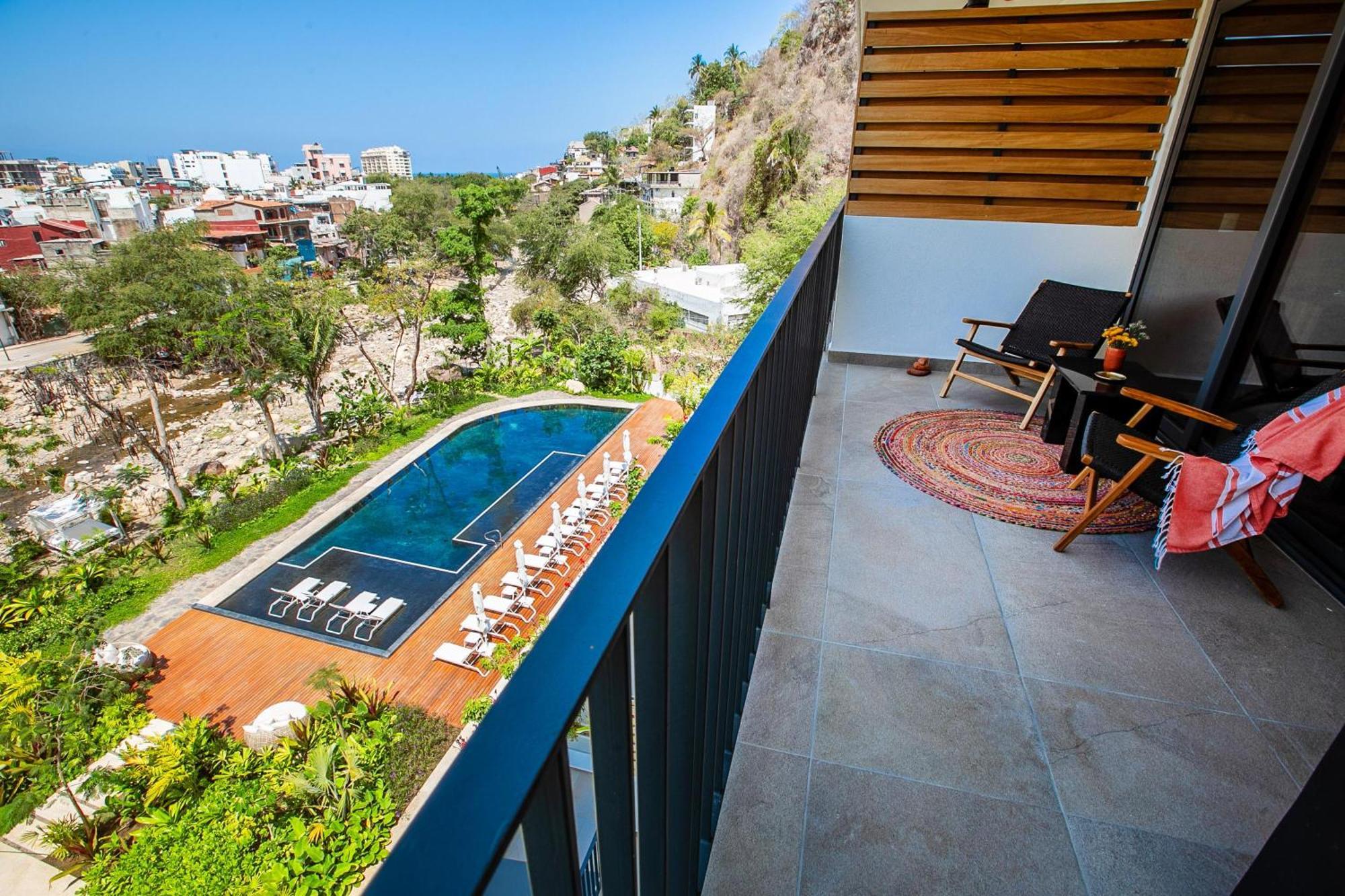 Holiday home Riverfront 3br At Oasis | 2 Pools, Gym & Bar *