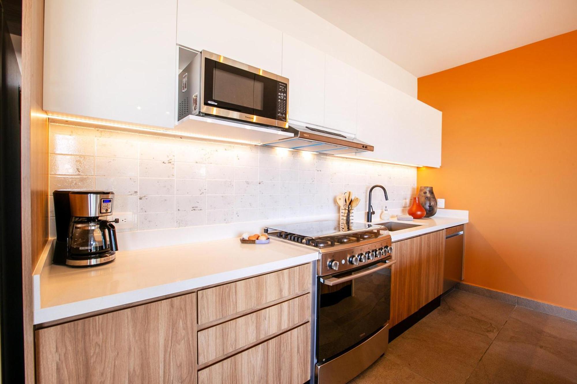 Holiday home Riverfront 3br At Oasis | 2 Pools, Gym & Bar
