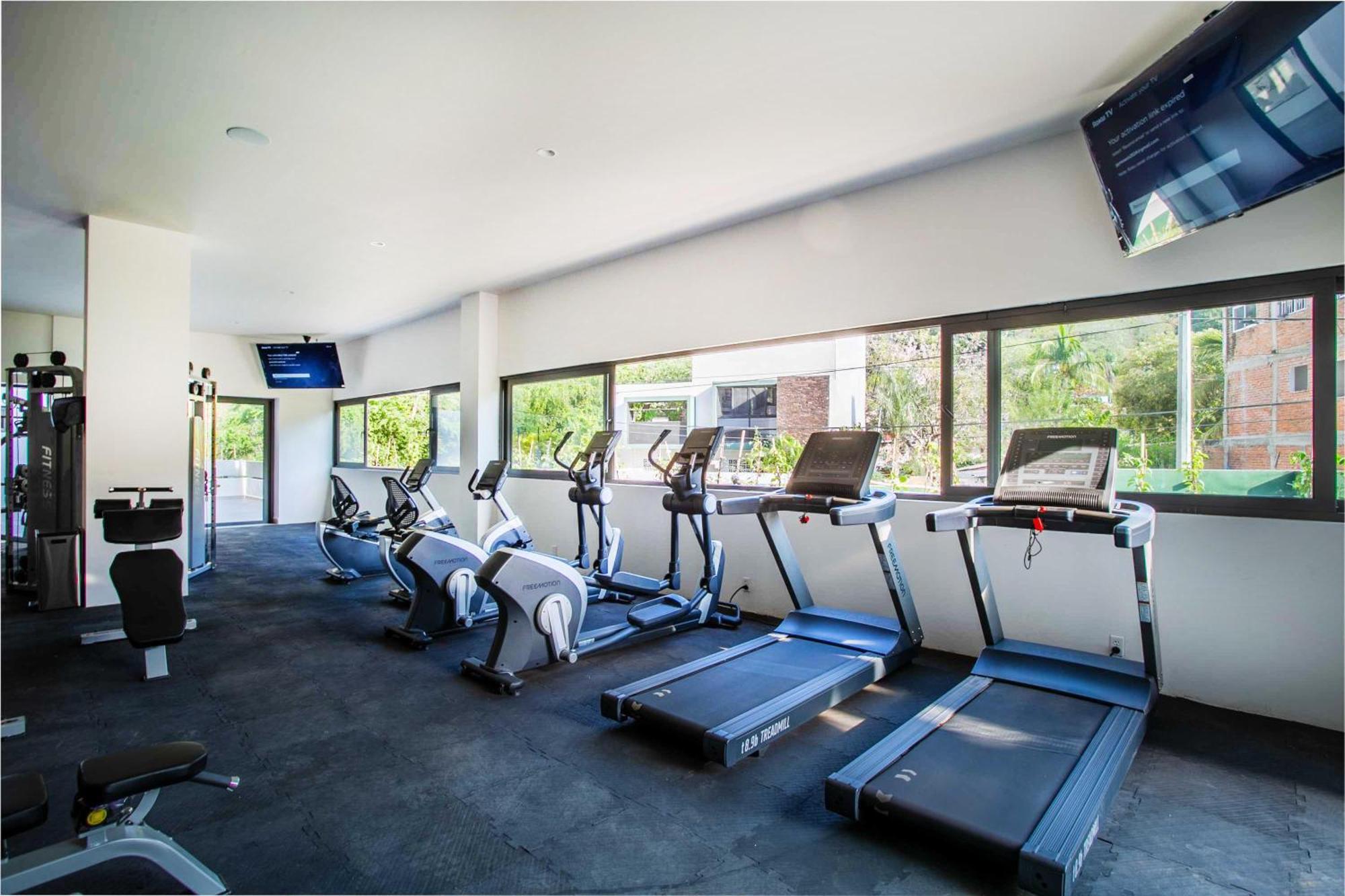 Riverfront 3br At Oasis | 2 Pools, Gym & Bar Puerto Vallarta