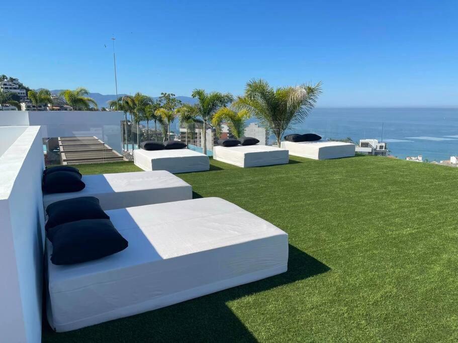 New! Luxury 2bd 2ba Romantic Zone Largest Pool In Pv Sea View Balcony Apartamento *