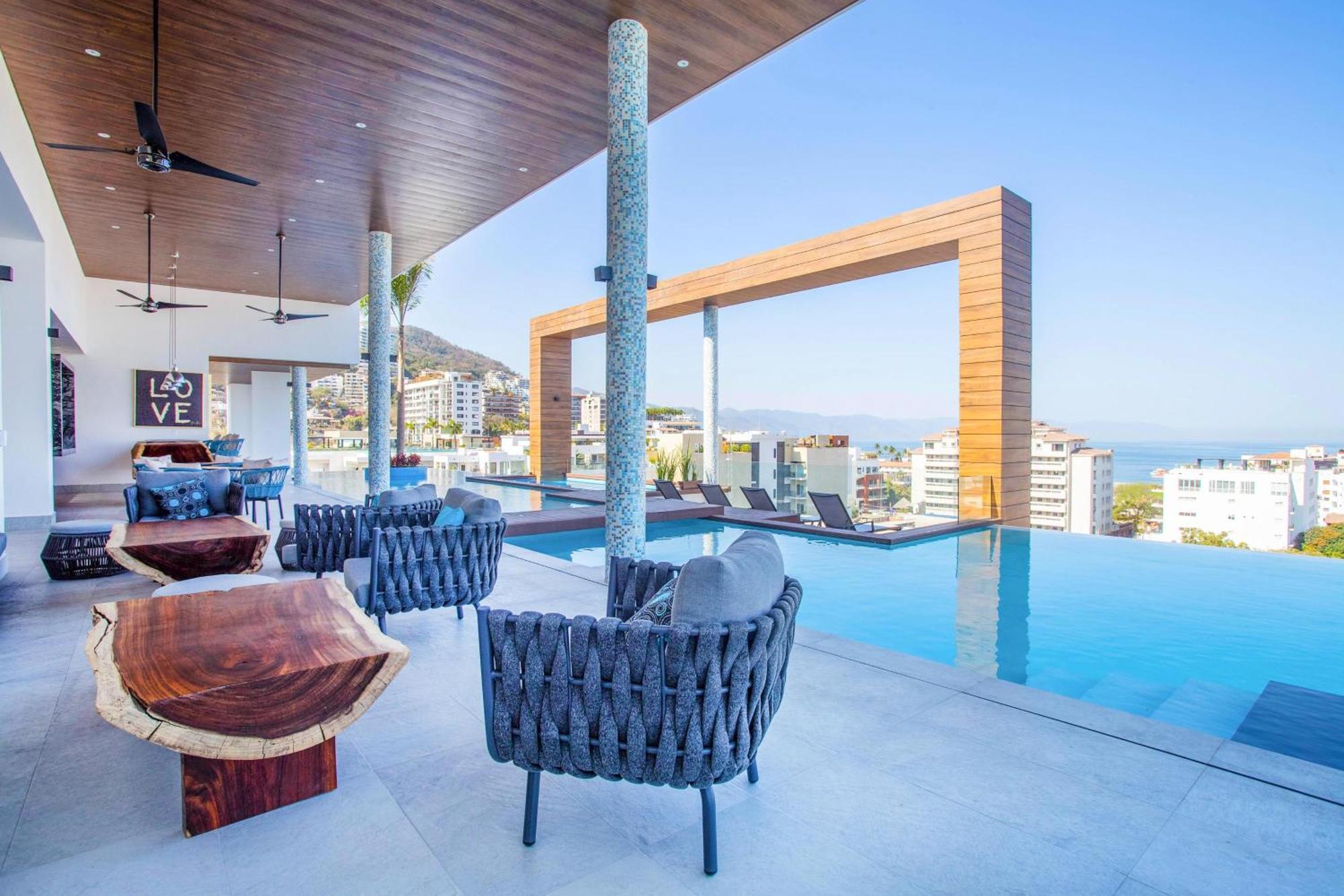 Lounge On Big Balcony, Pool And Gym * Puerto Vallarta