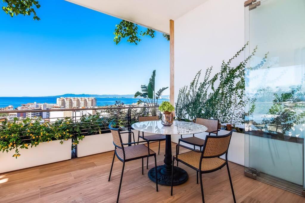 Apartment Soho Pv - 708 View 2br Brand New