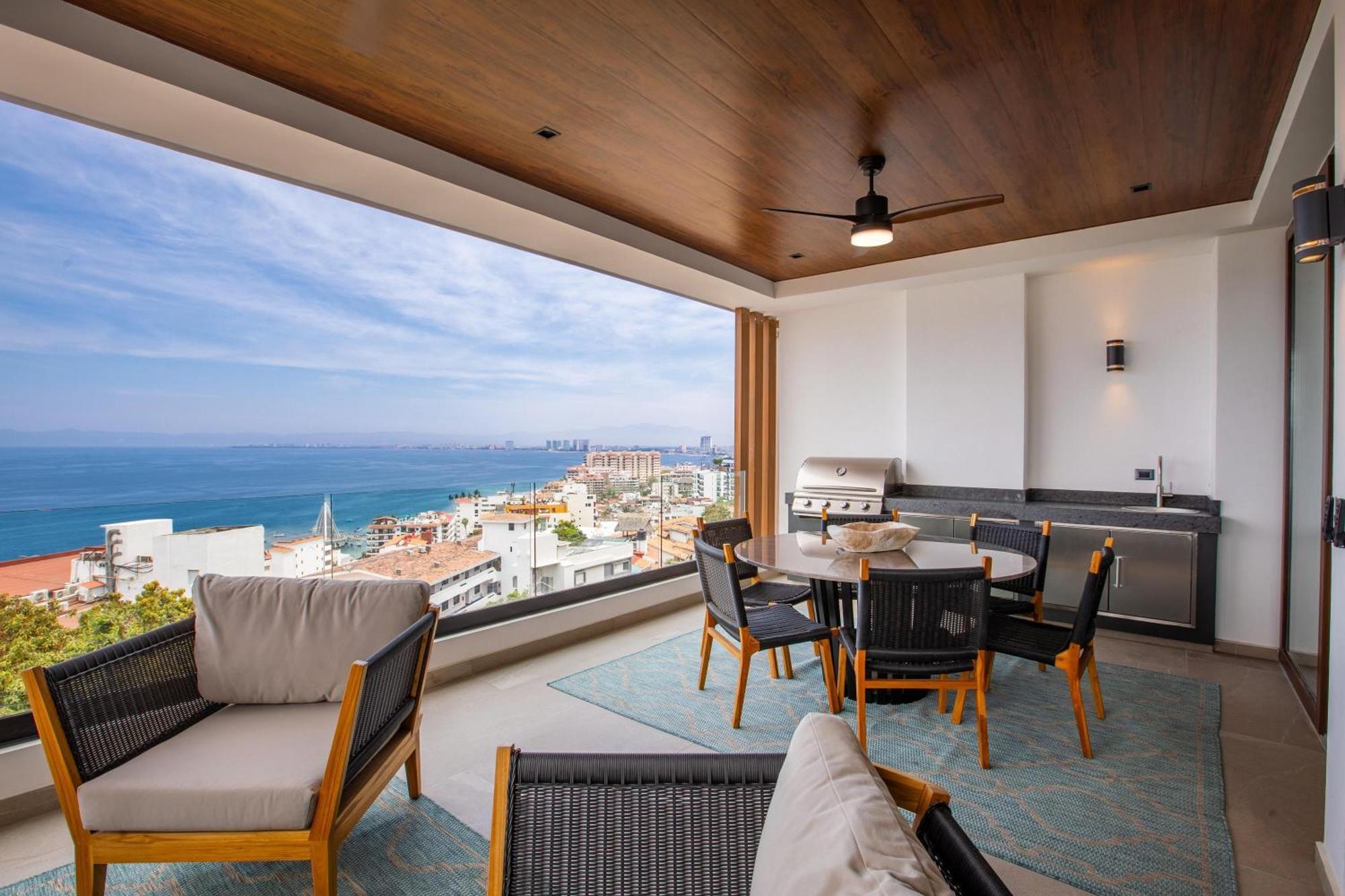 Oceanview Luxury, 2 Bd In Amapas With Rooftop Pool Puerto Vallarta