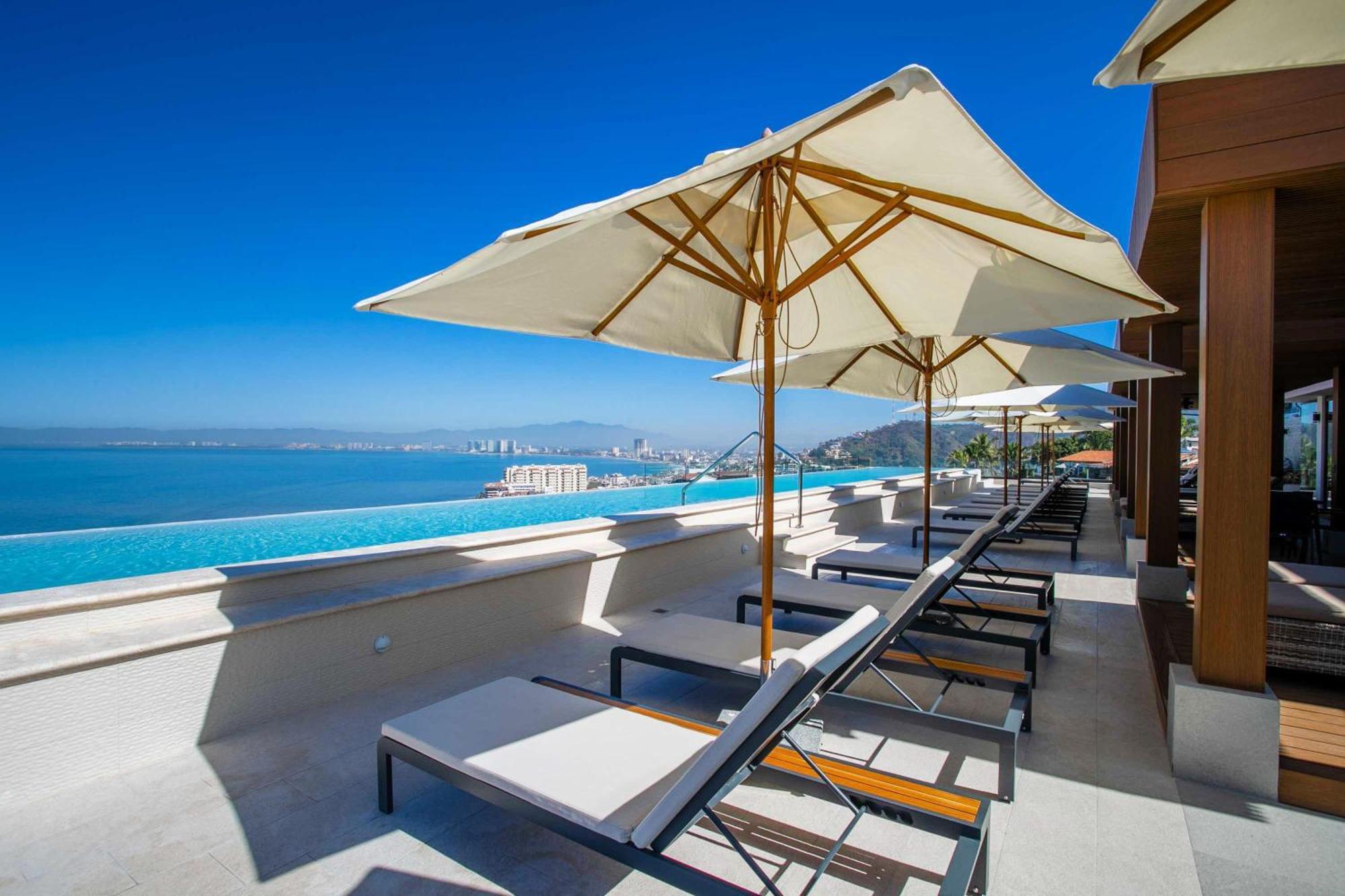 Oceanview Luxury, 2 Bd In Amapas With Rooftop Pool Holiday home