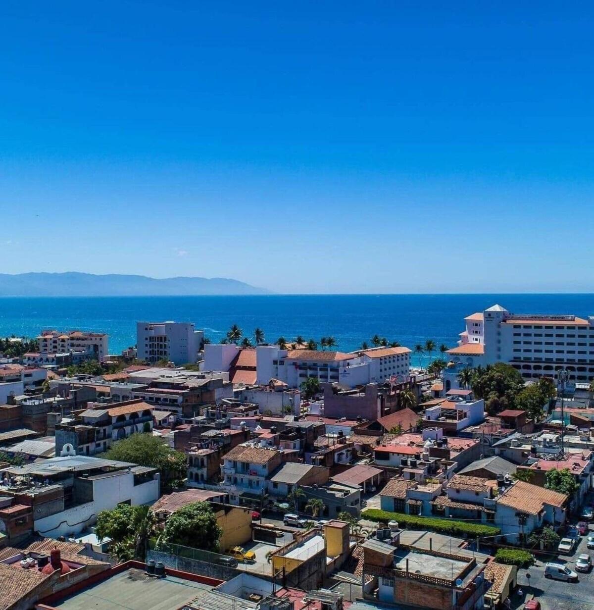 Holiday home Blissful Escape With Stunning Views, Rooftop Pool *