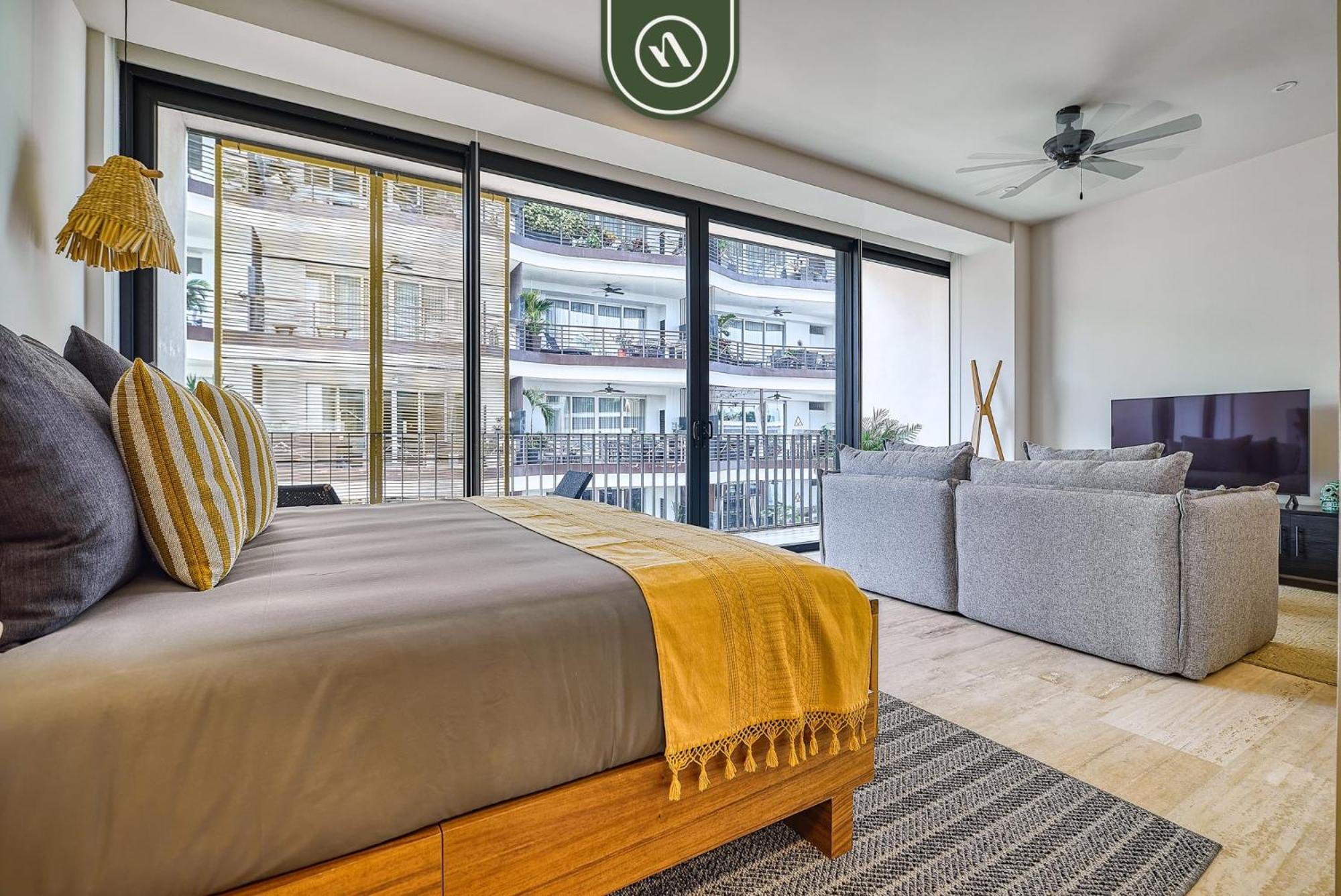 Luxury In Romantic Zone - Infinity Pool Apartment