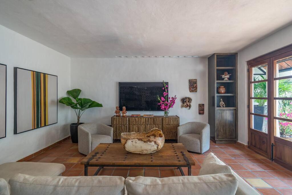 Casa Da Lusso Mexican Style Hacienda