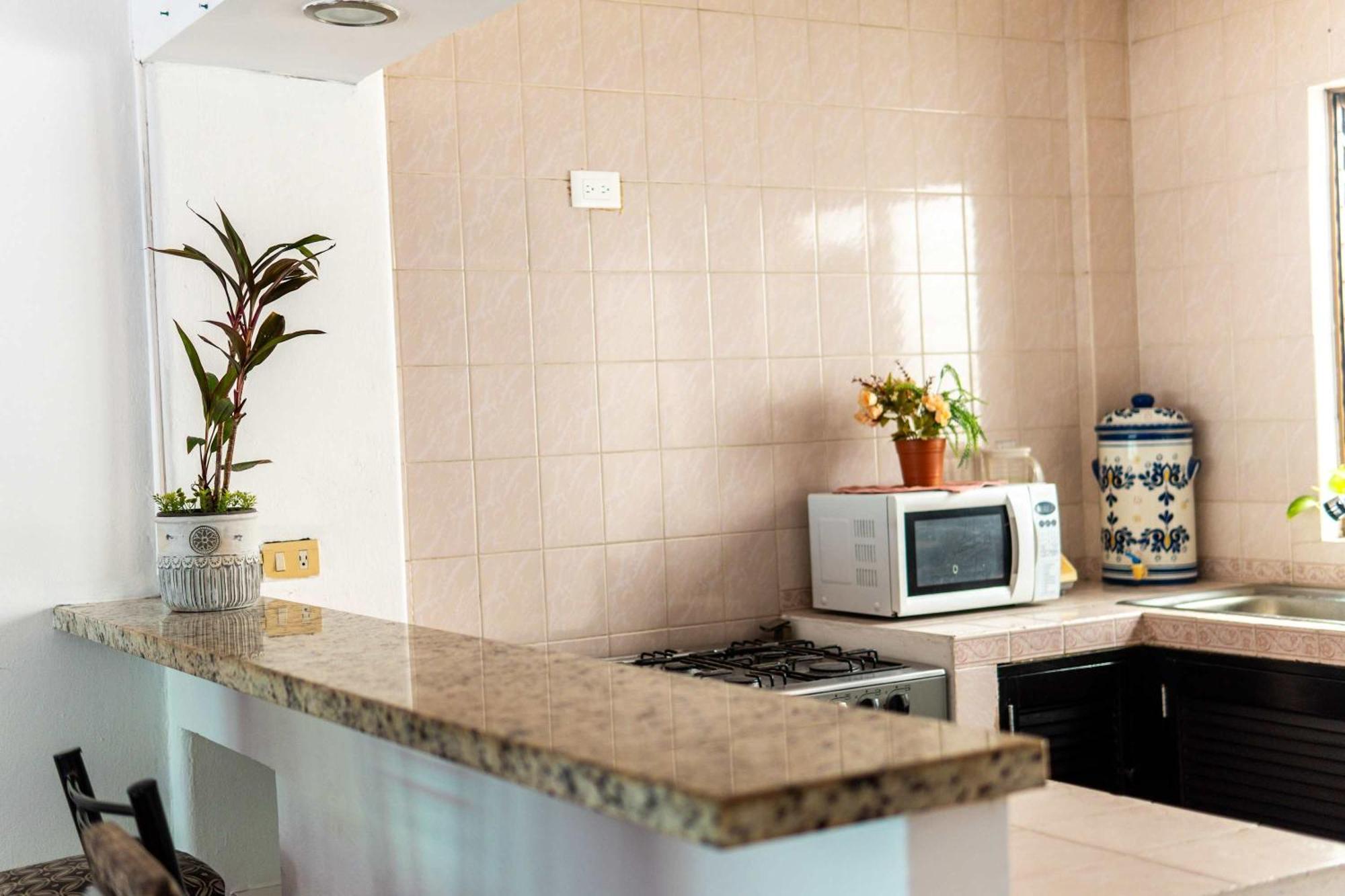 Spacious With Ensuite And Work Desk
