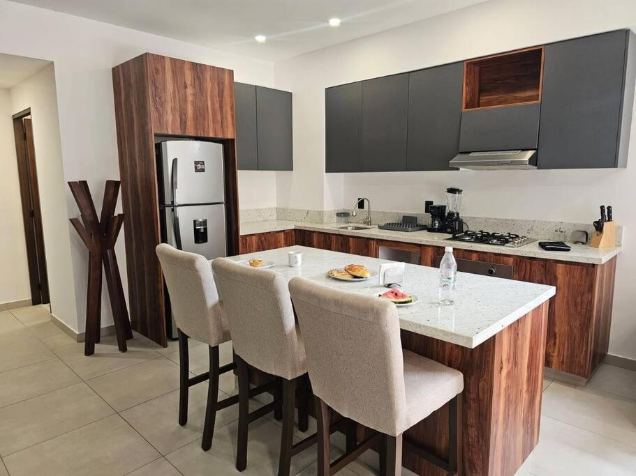 Loft Nuevo En Zona Romantica 203 *
