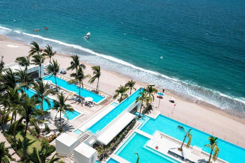 Harbor 171 With Amazing View Of The Ocean, And Pool Apartment