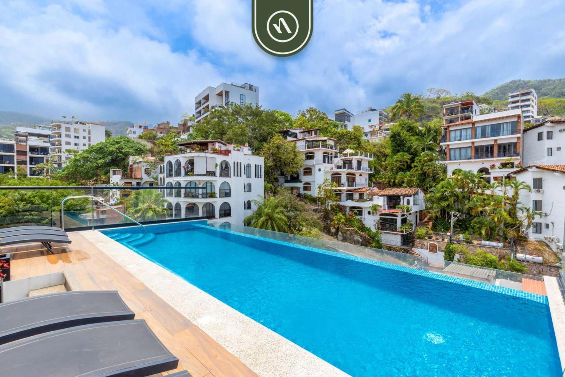 Apartment Centric 2br In Romantic Zone - Rooftop Pool