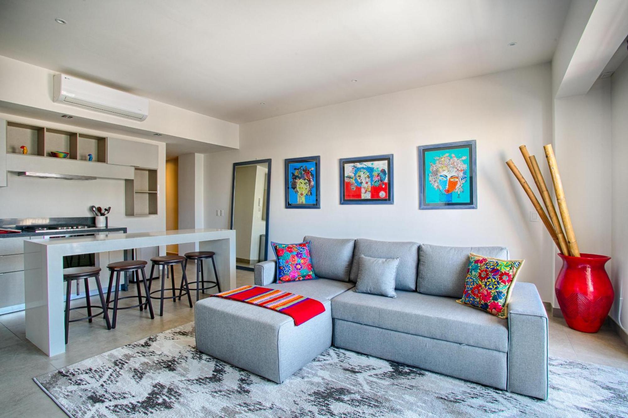 Floor With Partial Ocean Views, Pools, Gym Puerto Vallarta